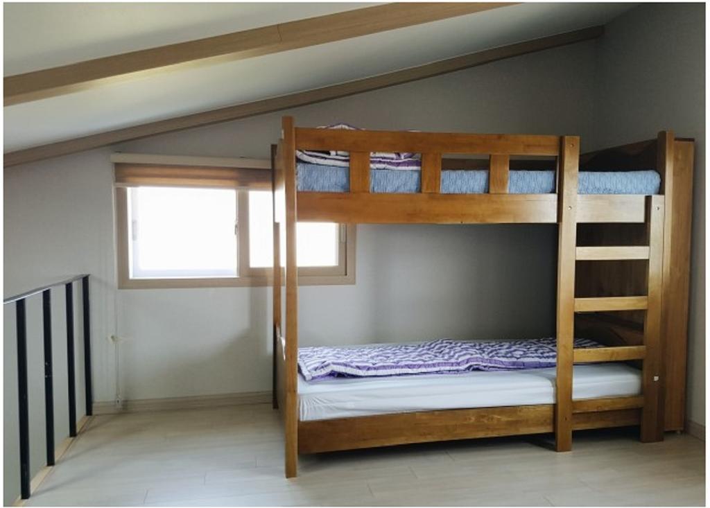 Two Wheels Guest House Σεογκουίπο Εξωτερικό φωτογραφία
